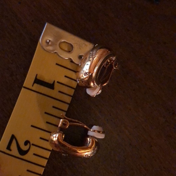 Carolee Gold Tone And Crystal Accents Clip On Earrings - Picture 9 of 9